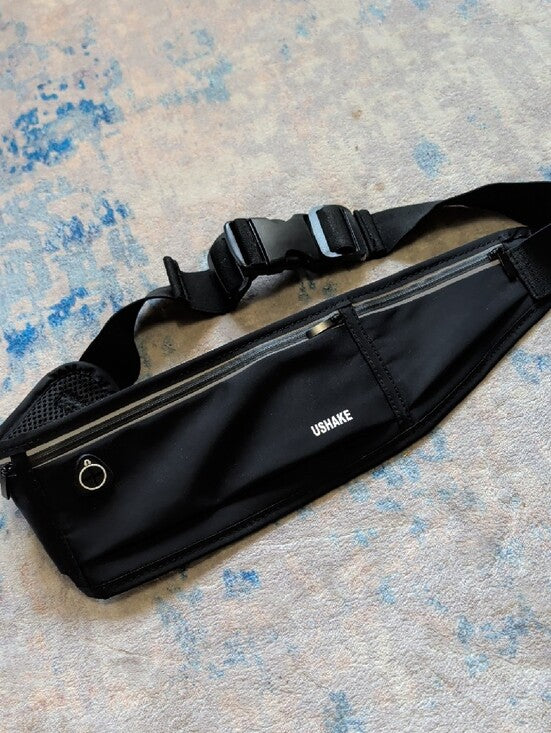 UShake Black Waist Pack - Slim Belt Bag For Excersize - Adjustable Stretch