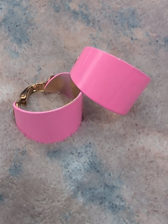 VTG Chunky Pink Hoop Clip-On Earrings - Bold Statement Costume Jewelry MCM Retro