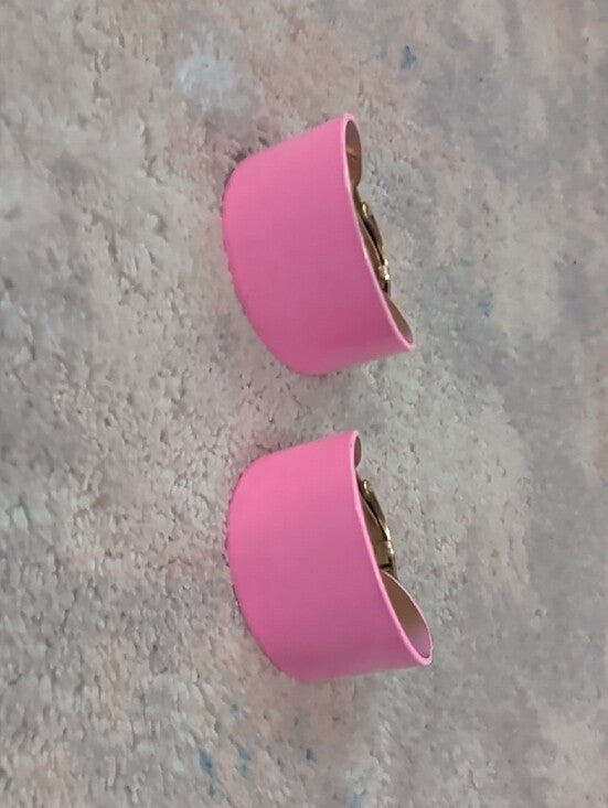 VTG Chunky Pink Hoop Clip-On Earrings - Bold Statement Costume Jewelry MCM Retro