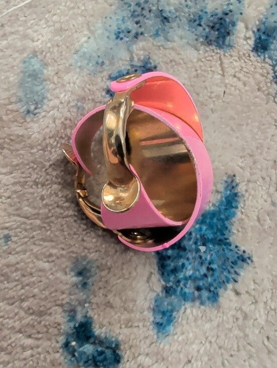 VTG Chunky Pink Hoop Clip-On Earrings - Bold Statement Costume Jewelry MCM Retro