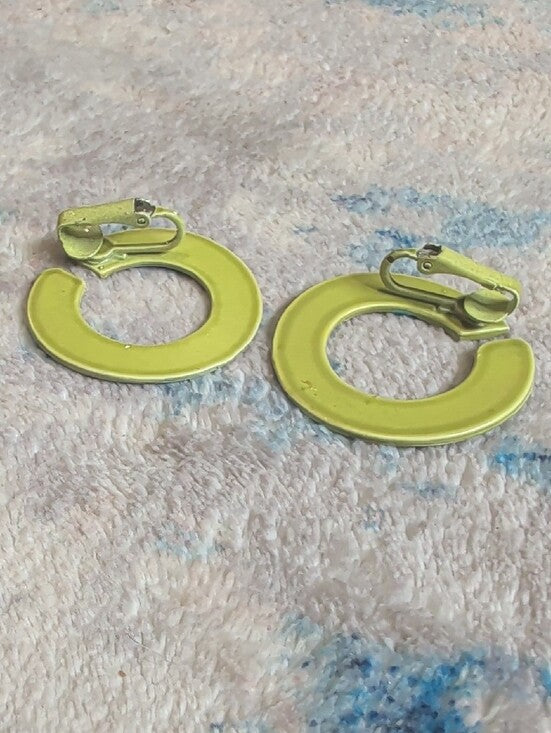 MCM Vintage Yellow & Teal Enamel Hoop Clip-On Earrings Retro Costume Jewelry