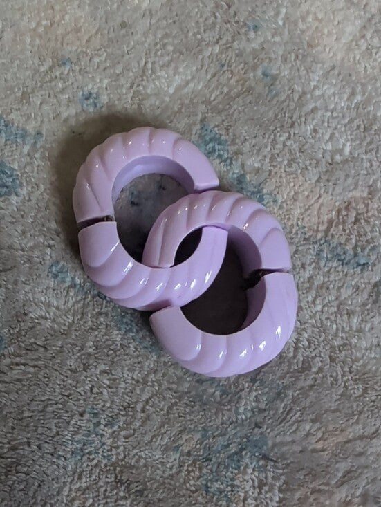Retro MCM Lavender Ribbed Hoop Clip-On Earrings Vintage Costume Jewelry