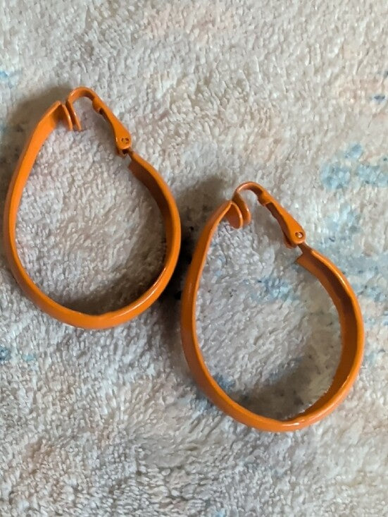 MCM Retro Orange Enamel Hoop Clip-On Earrings - Women's Fashion VTG Jewelry