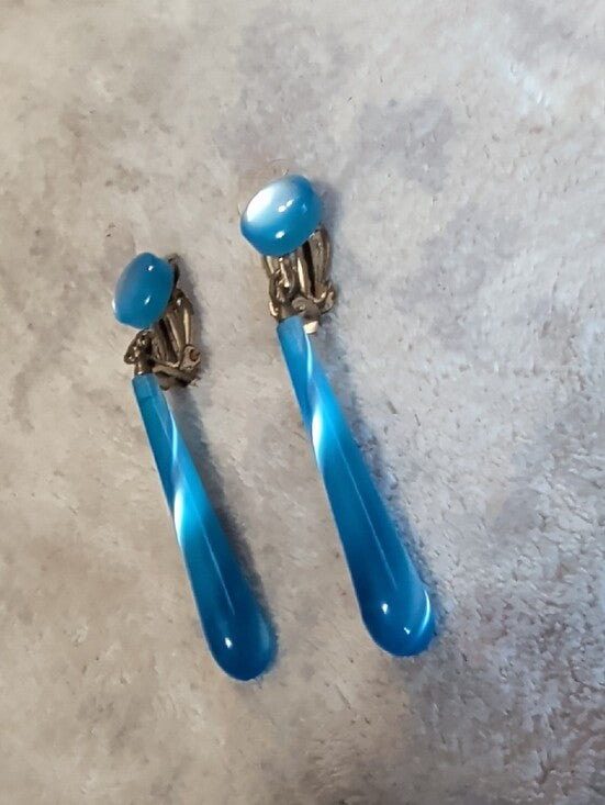 Retro MCM Blue Teardrop Dangle Clip-On Drop Earrings -Women's Costume Jewelry Vintage