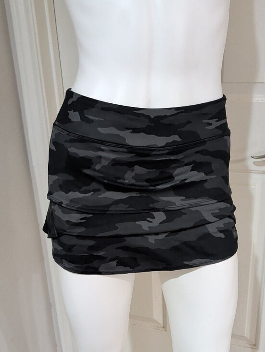 Athleta Girl Black-Gray Camo Layered Athletic Mini Skirt - Girls Large/12 Or Women's XXS
