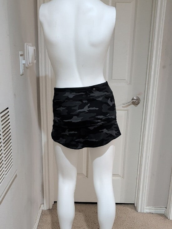 Athleta Girl Black-Gray Camo Layered Athletic Mini Skirt - Girls Large/12 Or Women's XXS