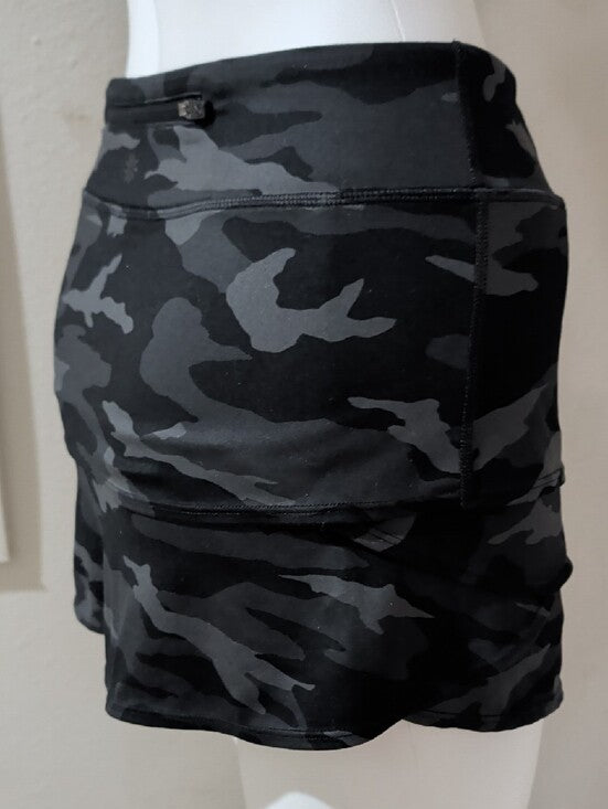 Athleta Girl Black-Gray Camo Layered Athletic Mini Skirt - Girls Large/12 Or Women's XXS