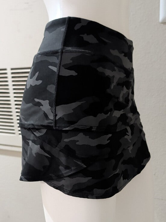 Athleta Girl Black-Gray Camo Layered Athletic Mini Skirt - Girls Large/12 Or Women's XXS