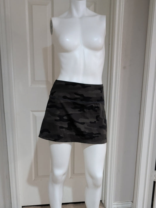 Soothfeel Green Camo Athletic Mini Skort Women's Small
