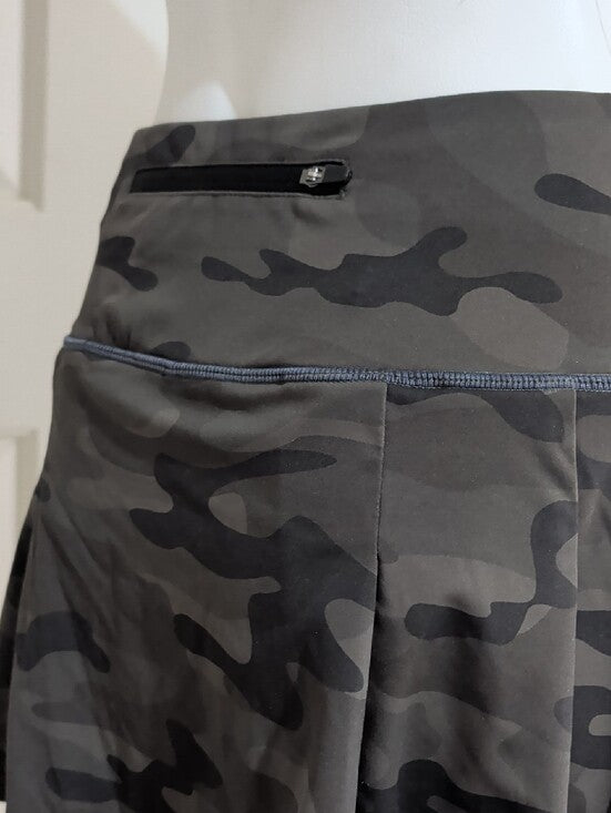 Soothfeel Green Camo Athletic Mini Skort Women's Small