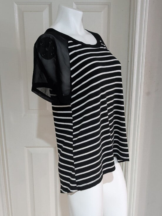 West Kei Black and White Striped Short Sheer Sleeve Tee Women's Medium
