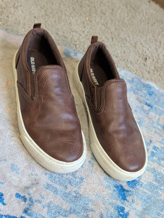 Old Navy Brown Slip-On Leather Loafers with White Soles Boys Size 4, EU 23