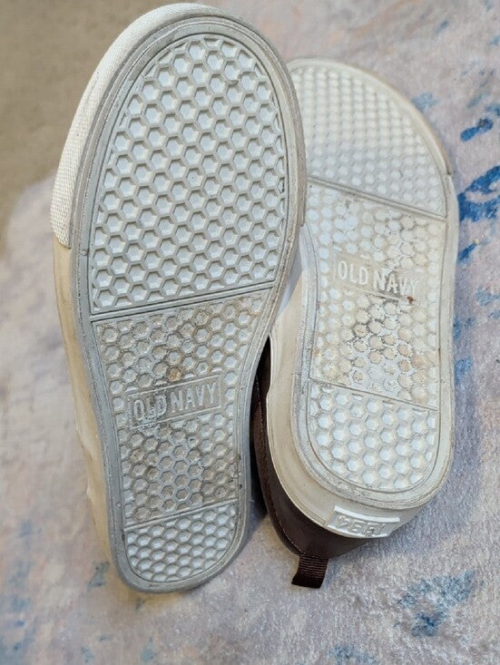 Old Navy Brown Slip-On Leather Loafers with White Soles Boys Size 4, EU 23