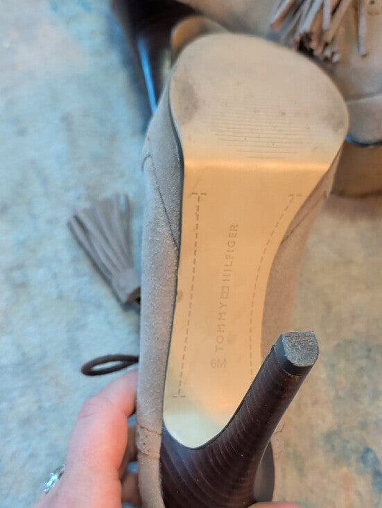 Tommy Hilfiger Women’s Taupe Suede Lace-Up Tassel Heels 6M