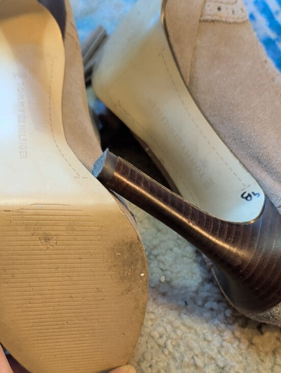 Tommy Hilfiger Women’s Taupe Suede Lace-Up Tassel Heels 6M