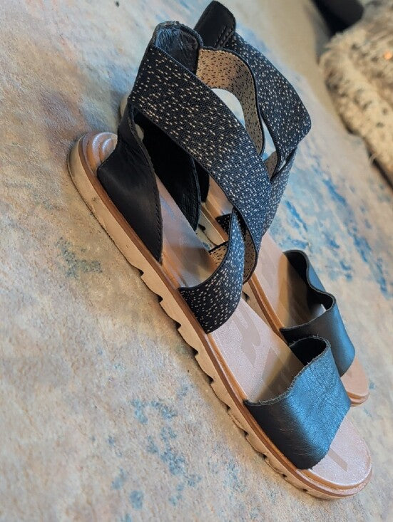 Sorel Navy Blue Crisscross Elastic Strap Sandals Women's 9 US