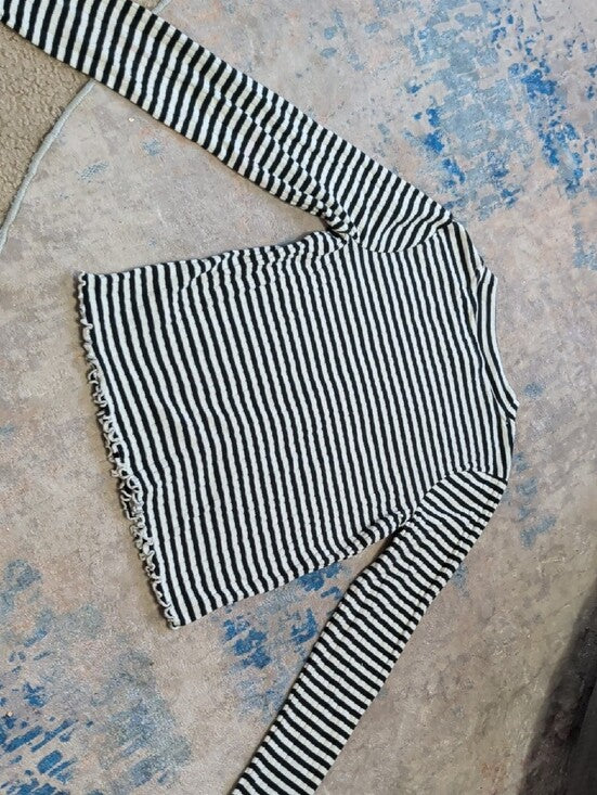 Cat & Jack Black and White Striped Long Sleeve Top Girls Large