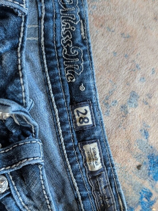 Miss Me Distressed Medium Blue Low-Rise Denim Shorts Y2K Women's 28 Retro