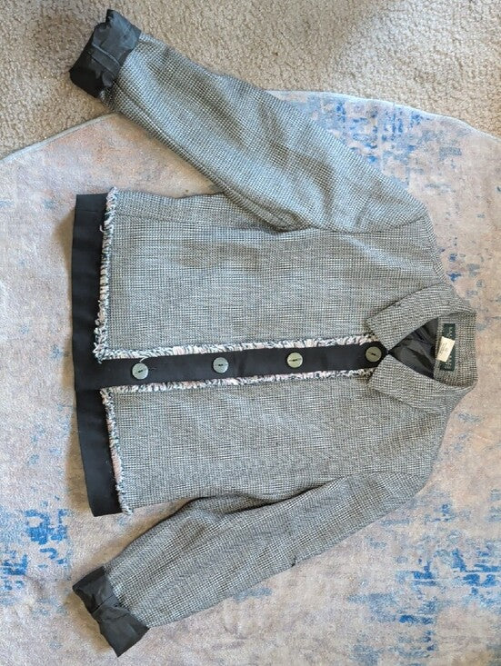 Vintage 1980's Harve Benard Black, White, & Pink 100% Wool Cropped Blazer Women's 10