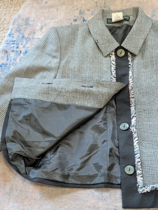 Vintage 1980's Harve Benard Black, White, & Pink 100% Wool Cropped Blazer Women's 10