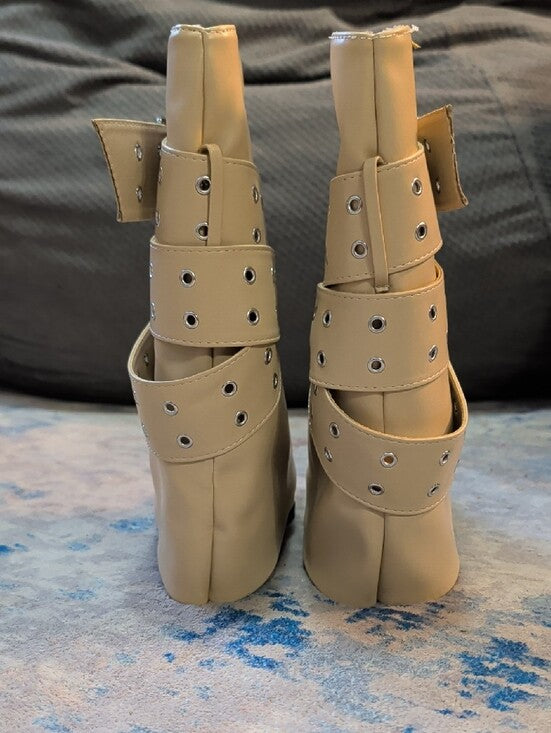 NWT Studded Wrap Strap Cream Ankle Booties Women's 10 - Retro - Y2K Grunge