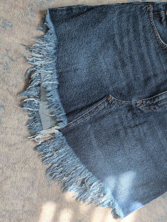 We The Free Dark Indigo Frayed Hem Denim Skirt Women's 31