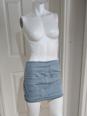 Bullhead Light Blue Denim Mini Skirt with Frayed Waist & Pockets Women's 28