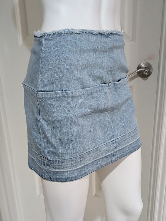 Bullhead Light Blue Denim Mini Skirt with Frayed Waist & Pockets Women's 28