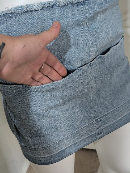 Bullhead Light Blue Denim Mini Skirt with Frayed Waist & Pockets Women's 28