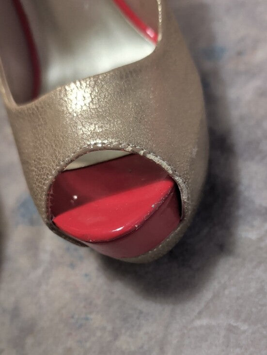 Guess Gold Platform Peep-Toe Heels with Red Studded Accent Women's 8M