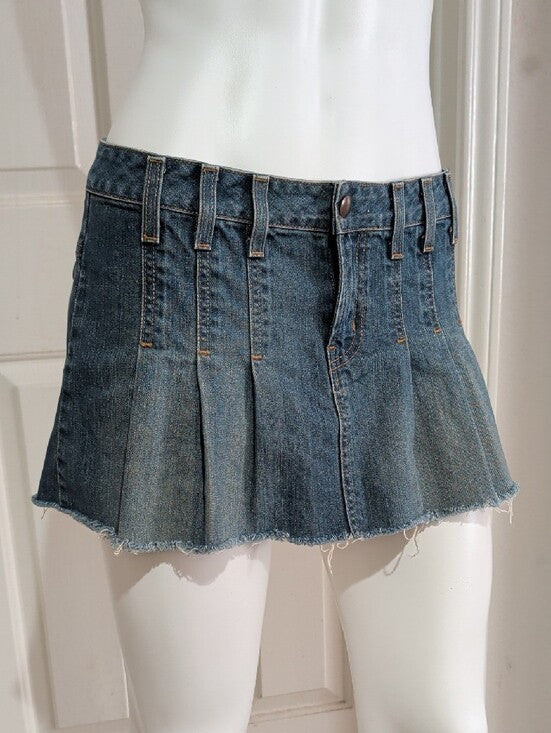London Jean Y2K Dark Wash Denim Pleated Mini Skirt Women's 6 2007 Release