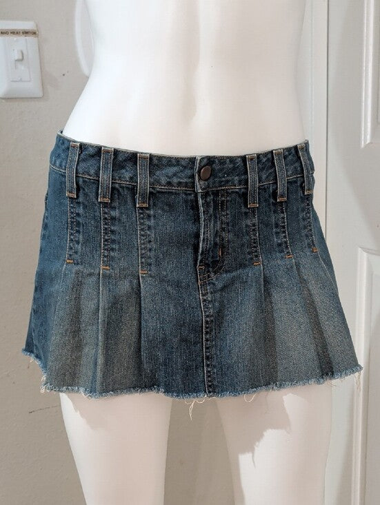 London Jean Y2K Dark Wash Denim Pleated Mini Skirt Women's 6 2007 Release