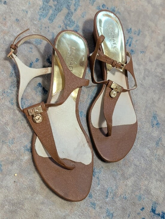 MICHAEL Michael Kors Brown Leather T-Strap Platform Sandals w/ Gold Hardware 10M