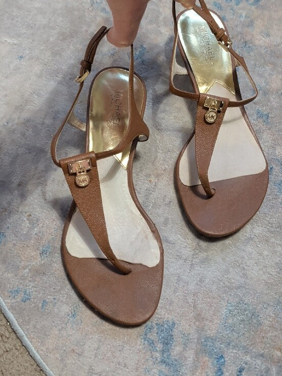 MICHAEL Michael Kors Brown Leather T-Strap Platform Sandals w/ Gold Hardware 10M