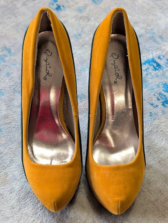 VTG Qupid Yellow & Dark Green Colorblock High Heel Pumps with Coral Heel Women's 7