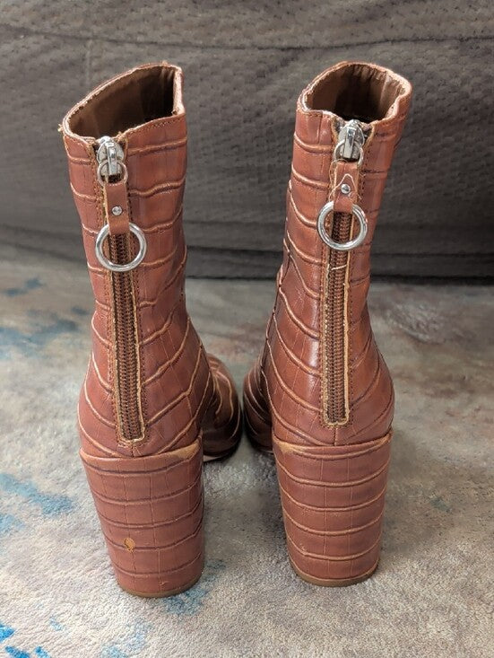 VTG Chinese Laundry Cognac Croc-Embossed Block Heel Ankle Boots Women's 7