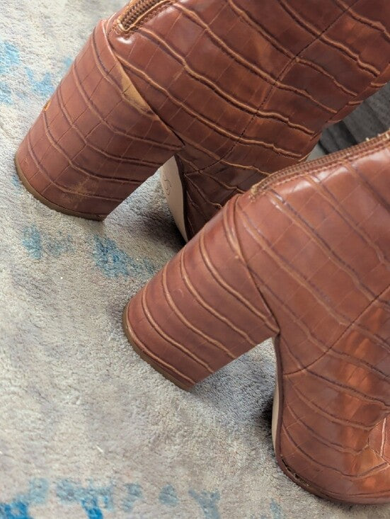 VTG Chinese Laundry Cognac Croc-Embossed Block Heel Ankle Boots Women's 7