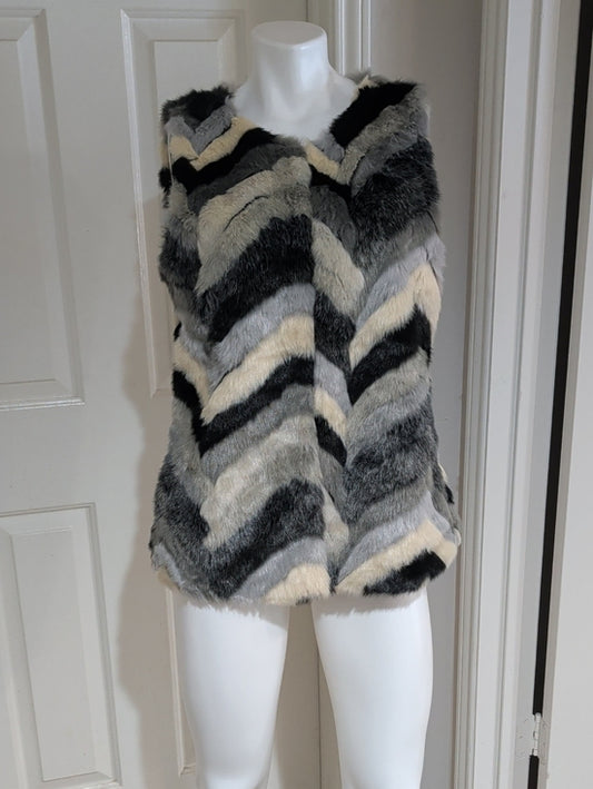 Entro Chevron Faux Fur Vest in Black, Gray & Cream Colorblock Y2K Women's Medium