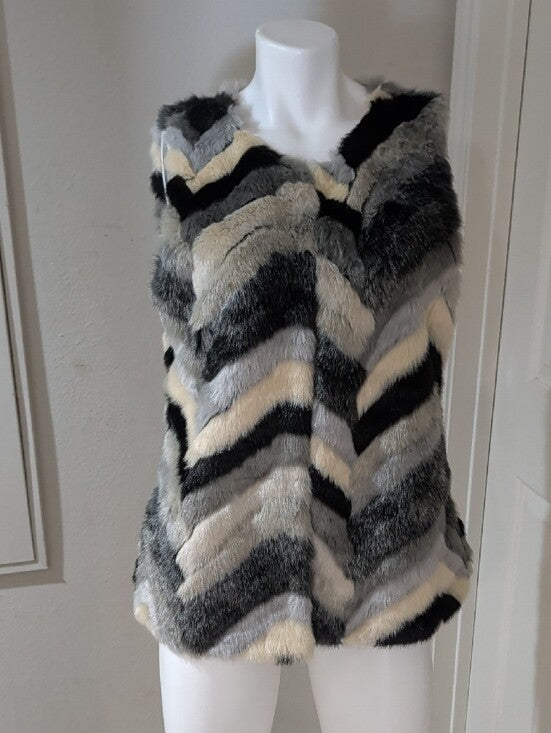 Entro Chevron Faux Fur Vest in Black, Gray & Cream Colorblock Y2K Women's Medium