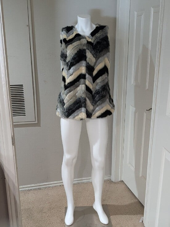Entro Chevron Faux Fur Vest in Black, Gray & Cream Colorblock Y2K Women's Medium