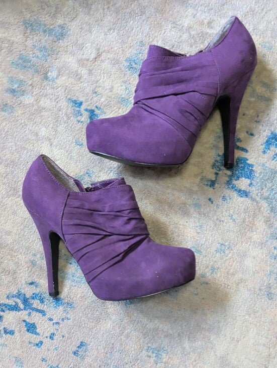 Guess Purple Suede Ruched Ankle Heeled Booties Women's 7.5 US