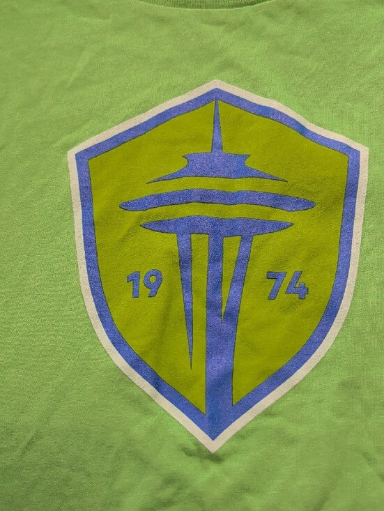 MLS Seattle Sounder FC Kids Green Space Needle Shield Graphic Tee Boys M (10-12)