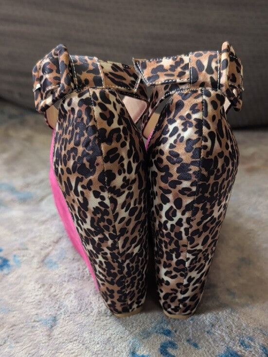 FSJ Leopard Trim Fuchsia Suede Peep-Toe Wedge Heels Women's 10