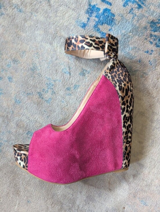 FSJ Leopard Trim Fuchsia Suede Peep-Toe Wedge Heels Women's 10