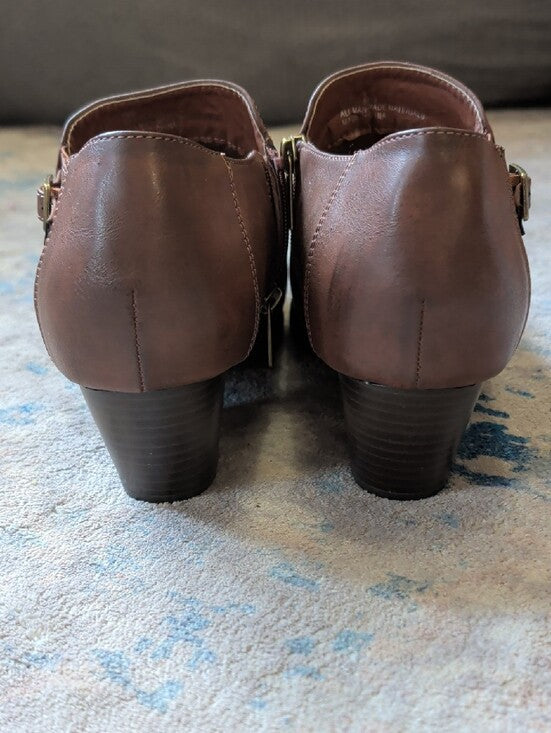 Sleepwalkers By Avenue Brown Faux Leather Cutout Ankle Booties w Buckle 10W US