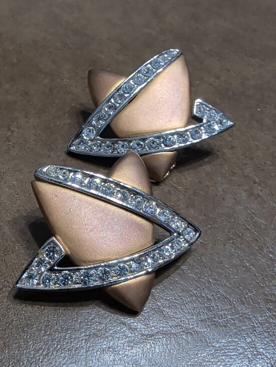 Vintage Elegant Gold Pearlized Crystal Accent Clip-On Earrings Costume Jewelry