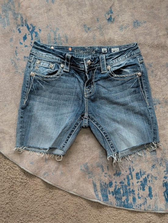 Miss Me Blue Frayed Hem Denim Cut-Off Shorts Women's 26