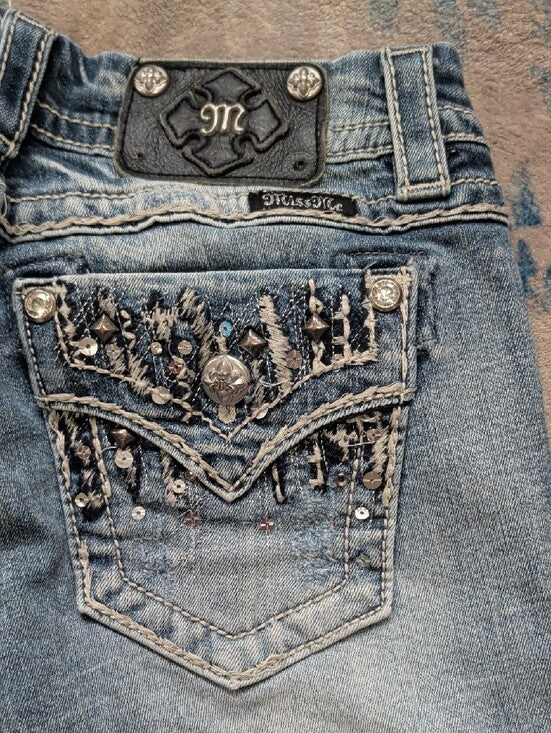 Miss Me Blue Frayed Hem Denim Cut-Off Shorts Women's 26