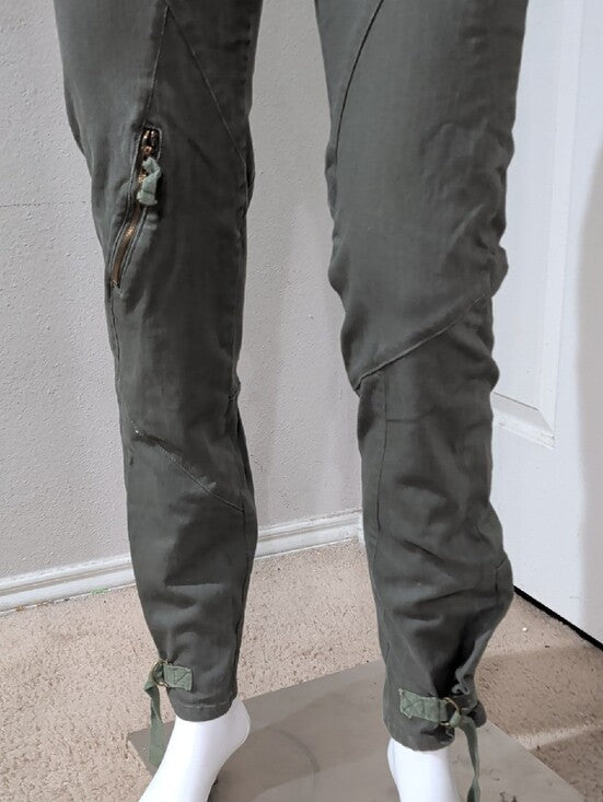 Standard Stylish Slim Utility Cargo Pants Women's 7 (Small) US Luxe