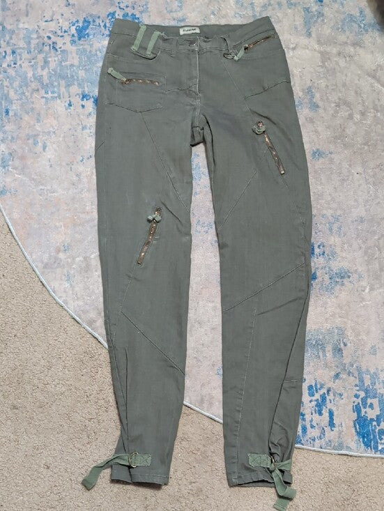 Standard Stylish Slim Utility Cargo Pants Women's 7 (Small) US Luxe
